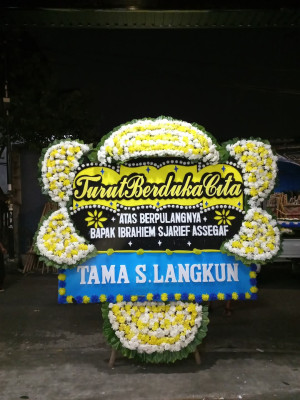Papan Bunga Duka di Cikaranggeusan